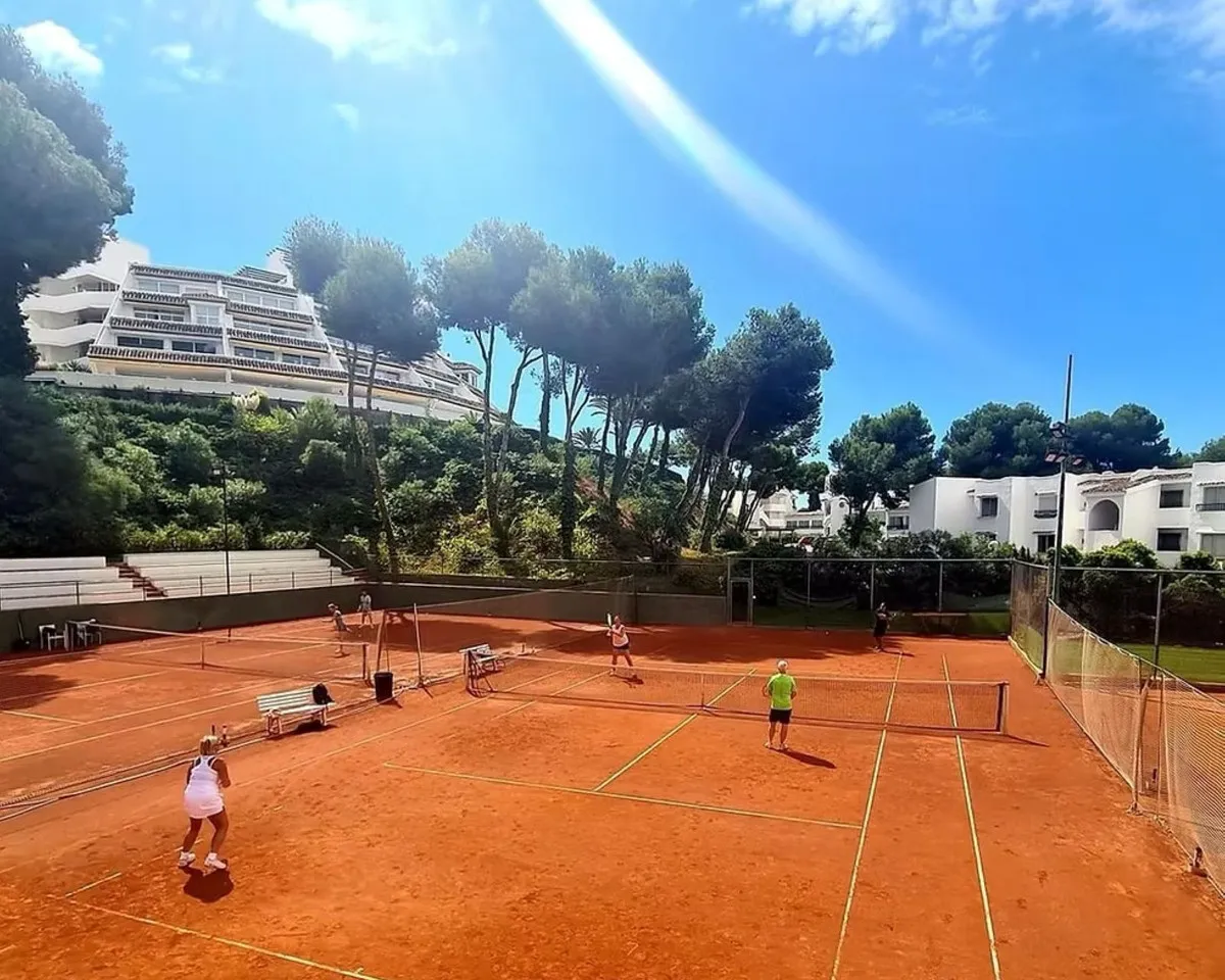 6cf8d558-7d89-41f9-a8c6-87fd0ae5bd77