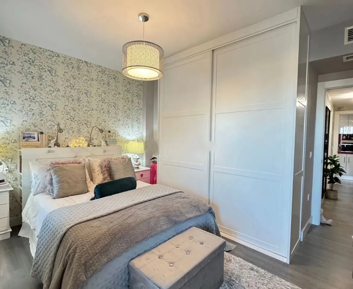 9f60e682-2acf-4f15-a048-e35394c914ce