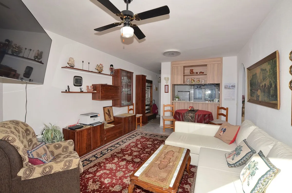 5c6a9cf4-317d-4244-9bc8-46d01aeb9b6e