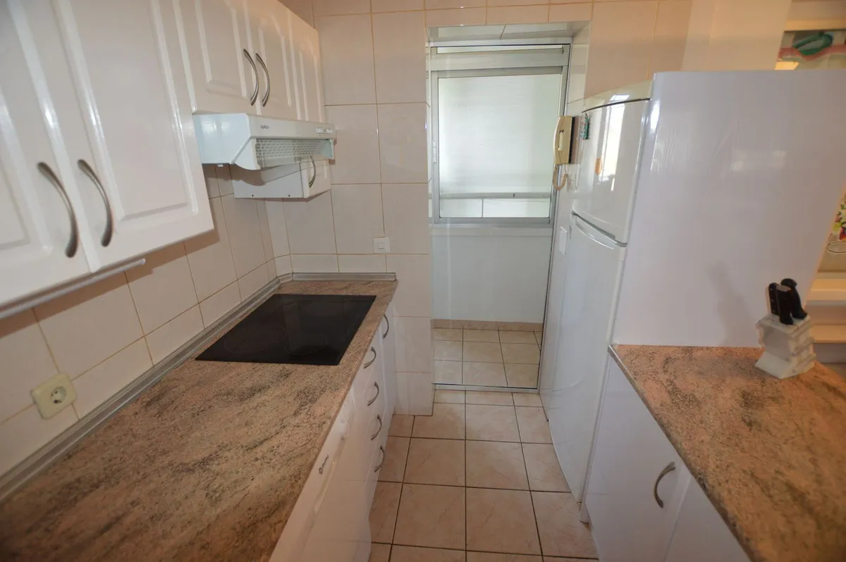 f883f38c-ba4a-46b1-9fd6-8b88815ba300