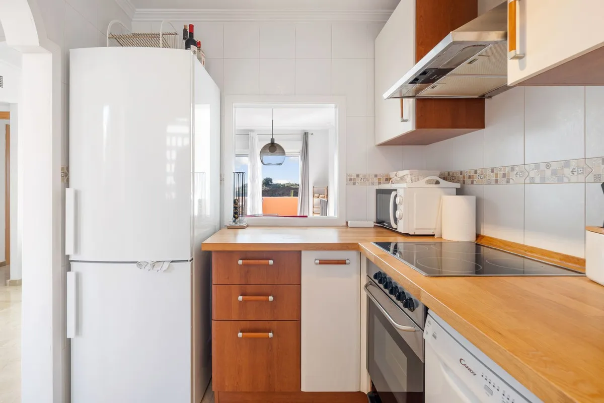 9c288141-b83d-4f1e-a955-2cb40e486c8e