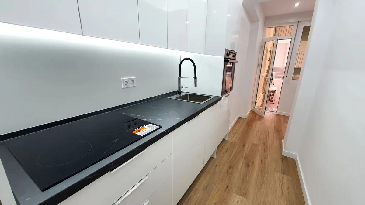 9ff19722-d099-4b40-a32f-b81bde3d29ff