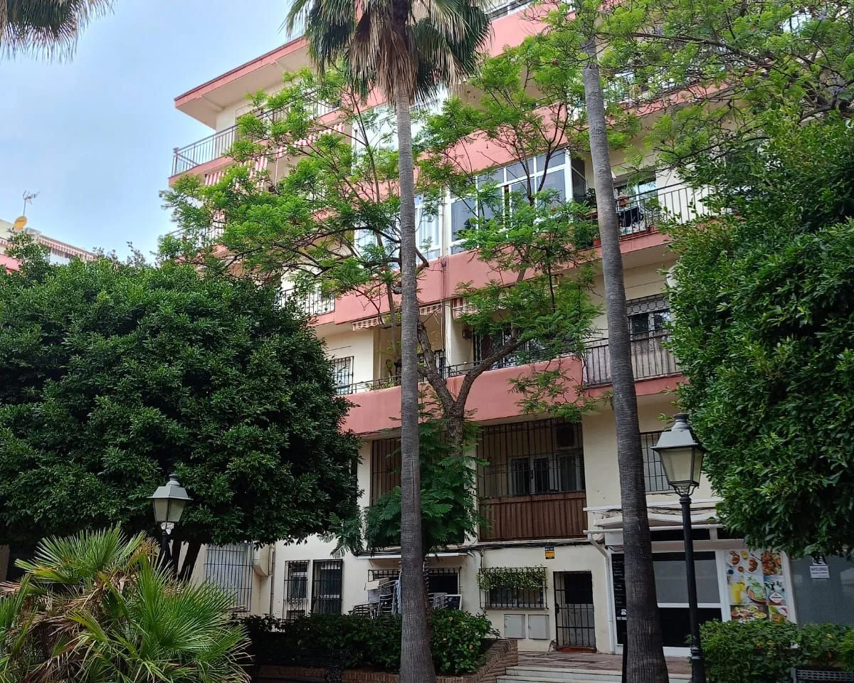 Luxurious Beachside Apartment in Prime Marbella Location