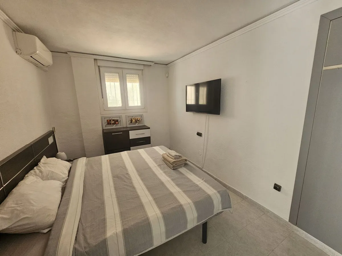 074bce16-b91b-43b5-a153-a8f8c48d0601