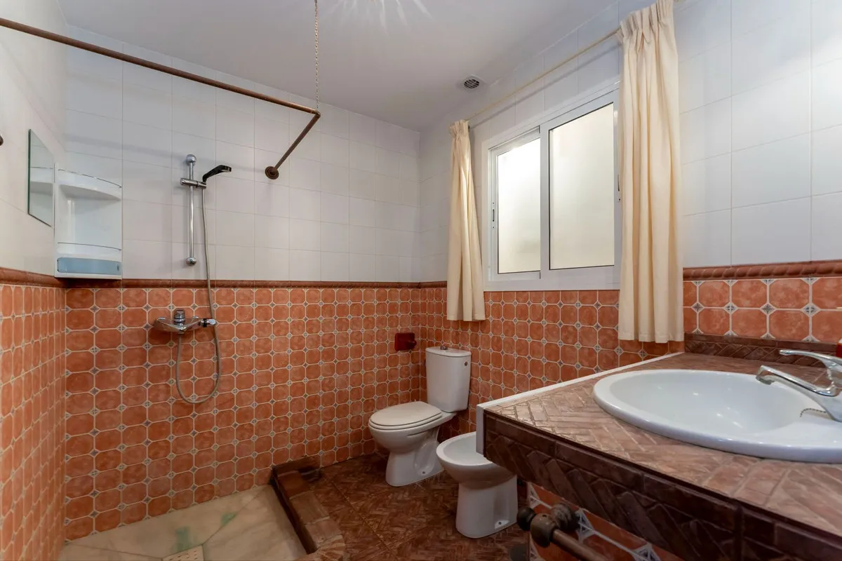 162d3de8-96a3-44cf-953d-b016b6763cf6