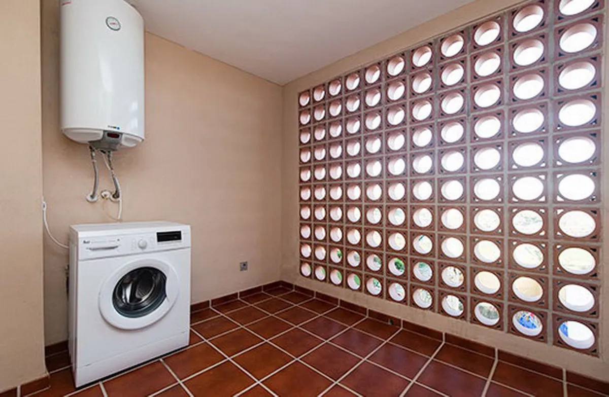 6d867326-bdc9-4523-ad3a-69c561f4370c