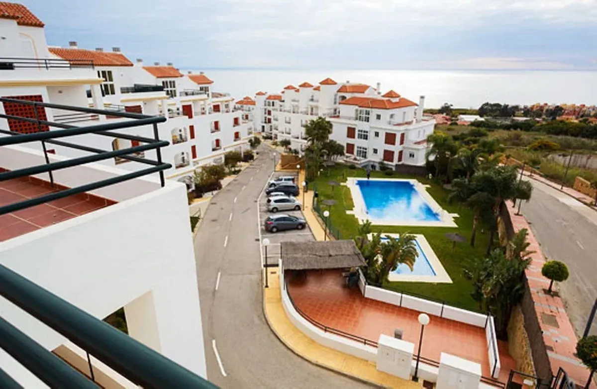 895f064f-efe1-4bfa-bab7-874ab9a87ead