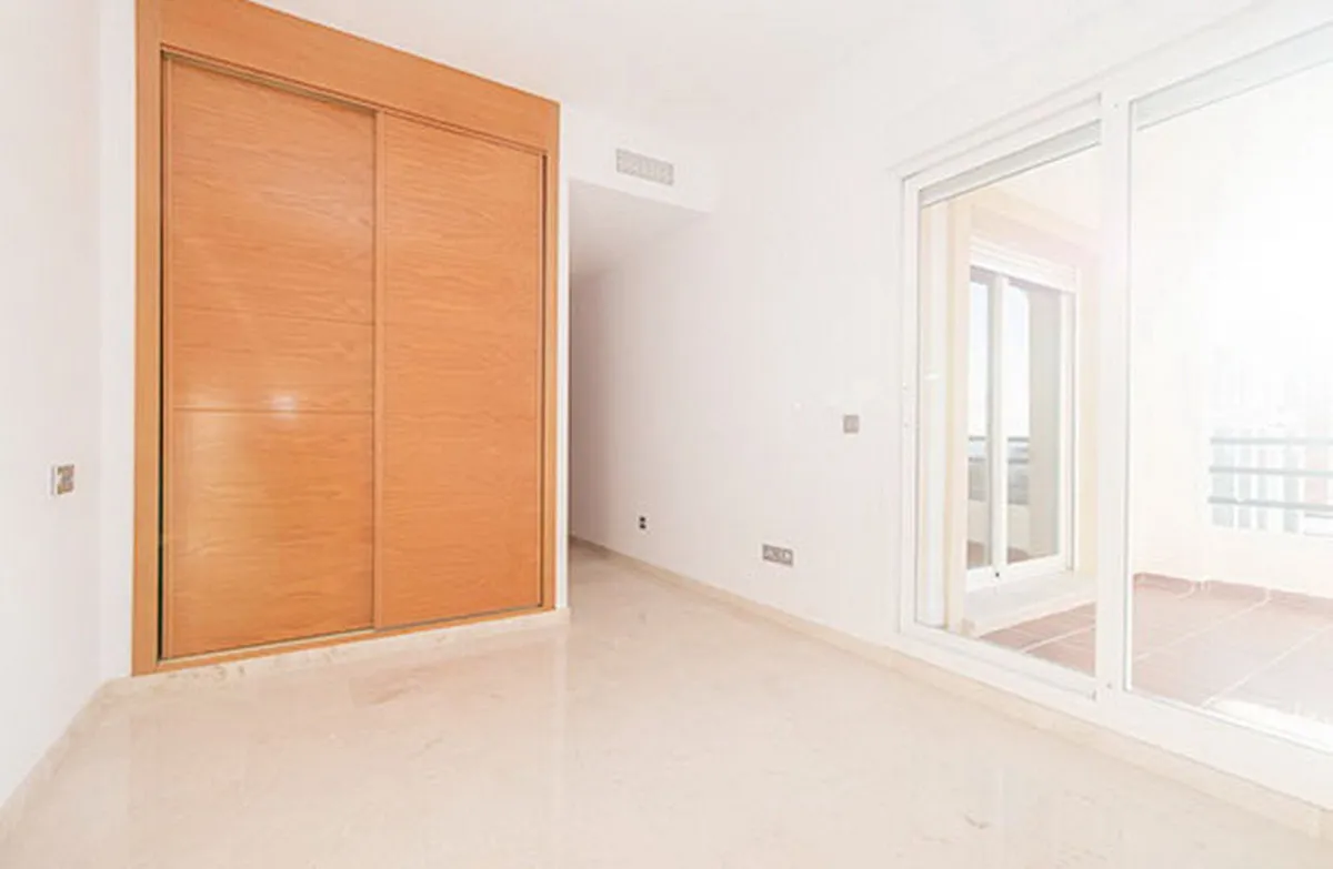 b9a32d8b-44b5-46c8-baf6-654eff61ab6b