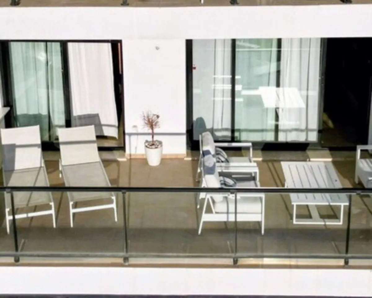 f6ade0f9-c9b3-4aae-bbaa-e76536cf2f51