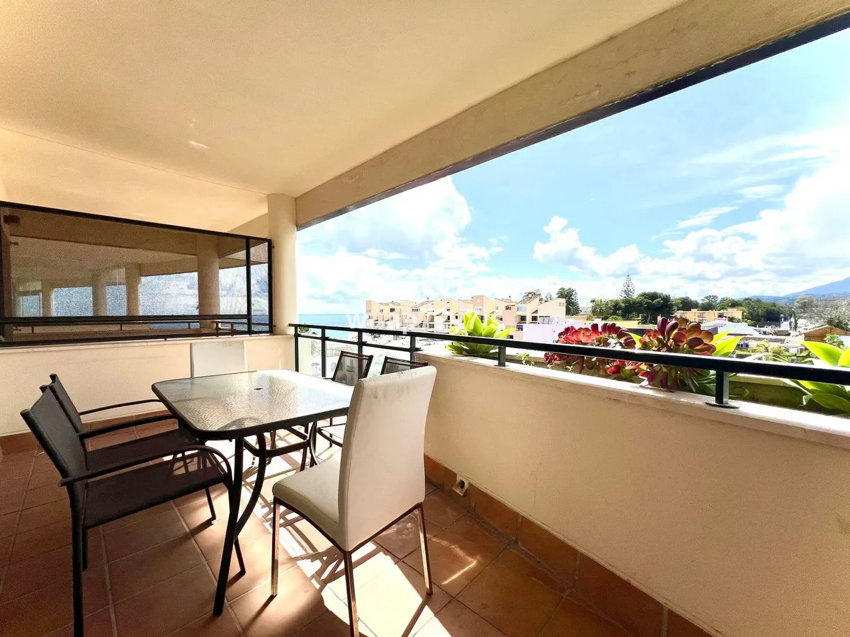 4f2203dc-c12c-4d14-95e5-b6d41b85cd74