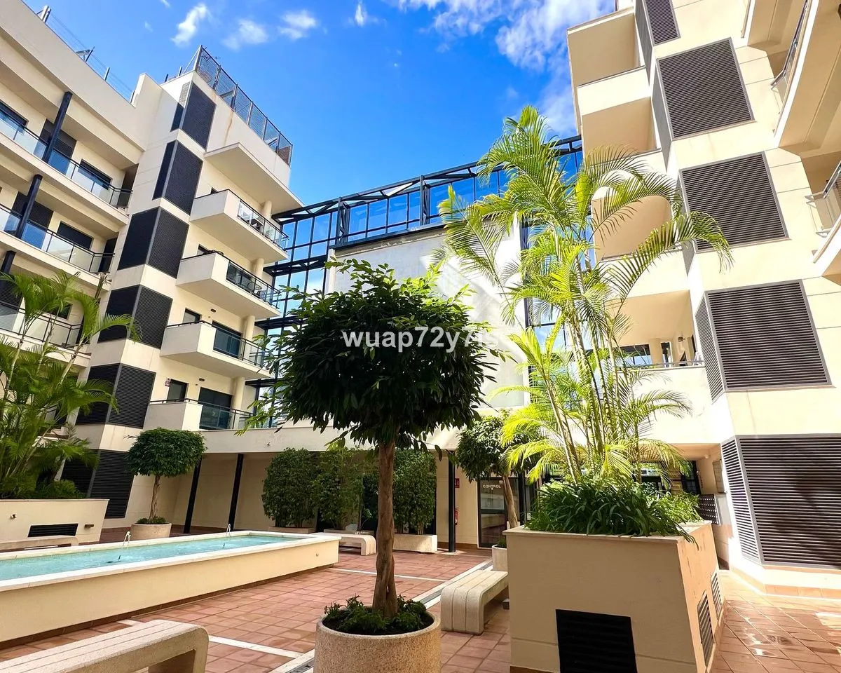 4fe6493f-6911-4c70-97f3-2badf399569d