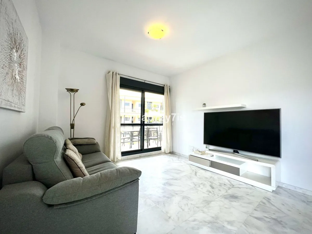 c434ccd3-ceec-4b48-8bc0-ce178c8f4e5e