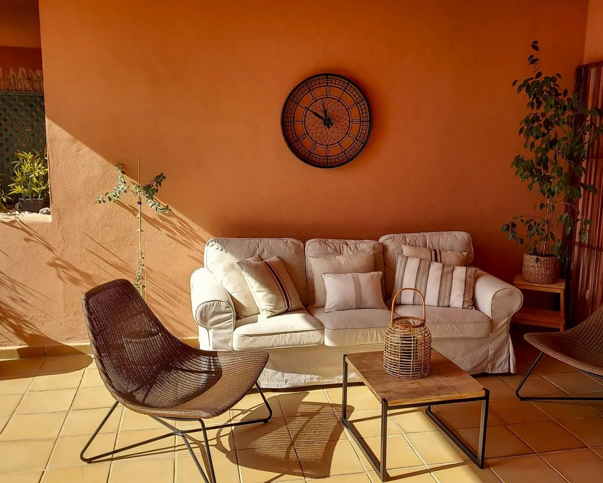 b9bb0a96-ba45-4289-8092-c02e4c403f06