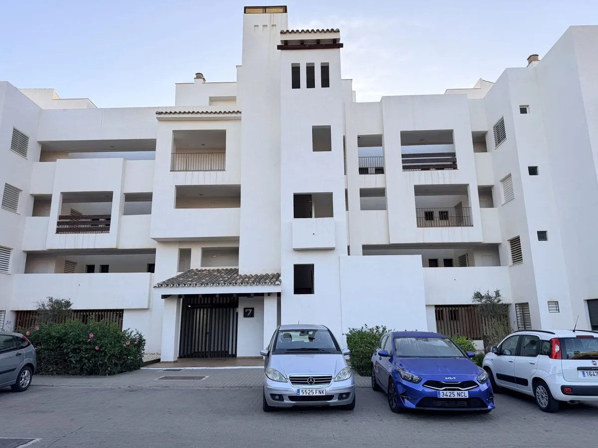 0b7a9504-98a8-4fb8-b979-393c6a1738bc