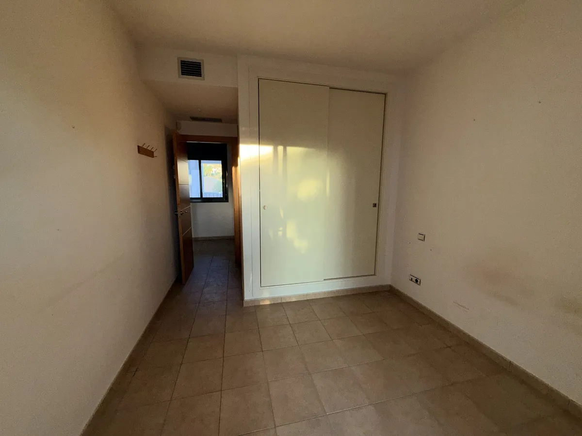 da6dd4d9-3fc5-4b87-b75a-ace799c97bd5