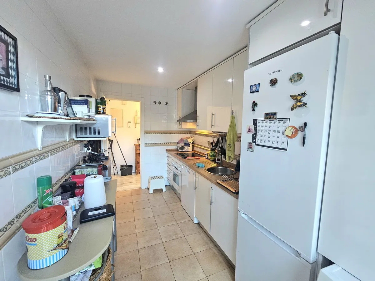 e60409ff-97b4-4f18-a1b2-59cbf890d59f