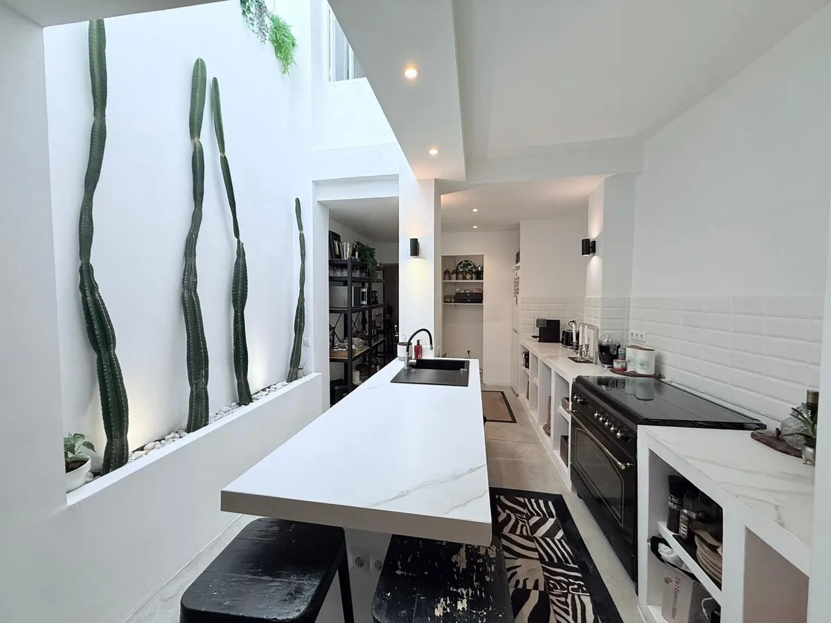 24c93016-2cb2-43e0-a69a-72a5a38ca125