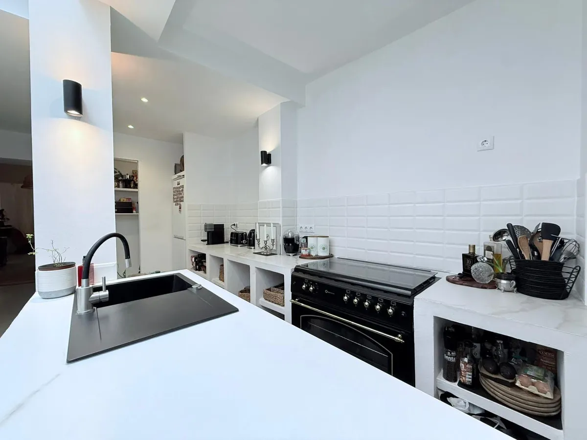 5f844c29-ffd2-444e-bc81-542ea4311ebc