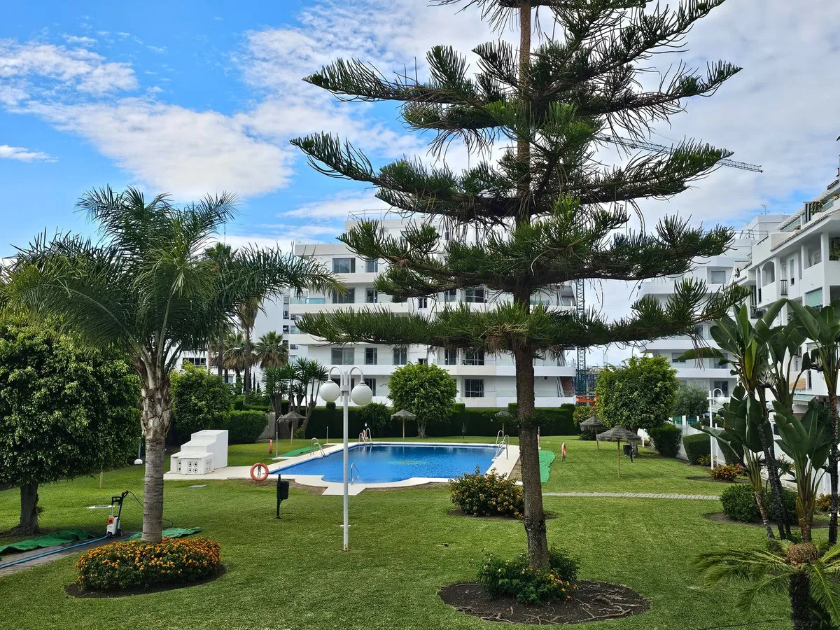 aed6f3d2-191b-40db-8bcf-48d8a3258f7e