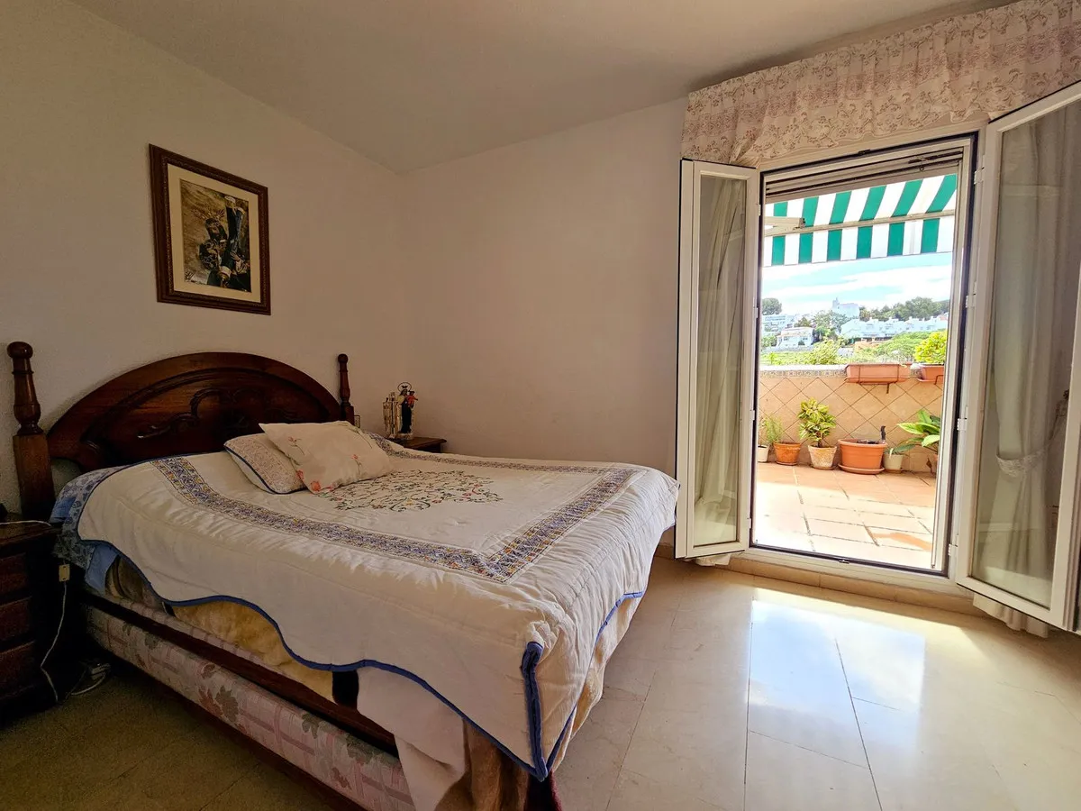 ee6b4d1a-7271-4d09-8064-6c796d6bc843