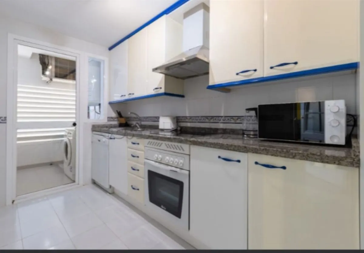 afc4ed20-f014-47c1-875a-9093d415bbb5