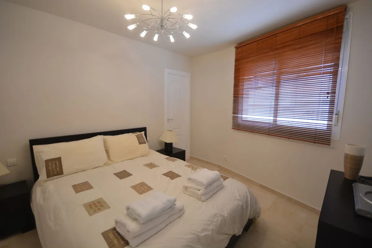 d1d1109d-2255-4ce9-8127-78f530efcbc8