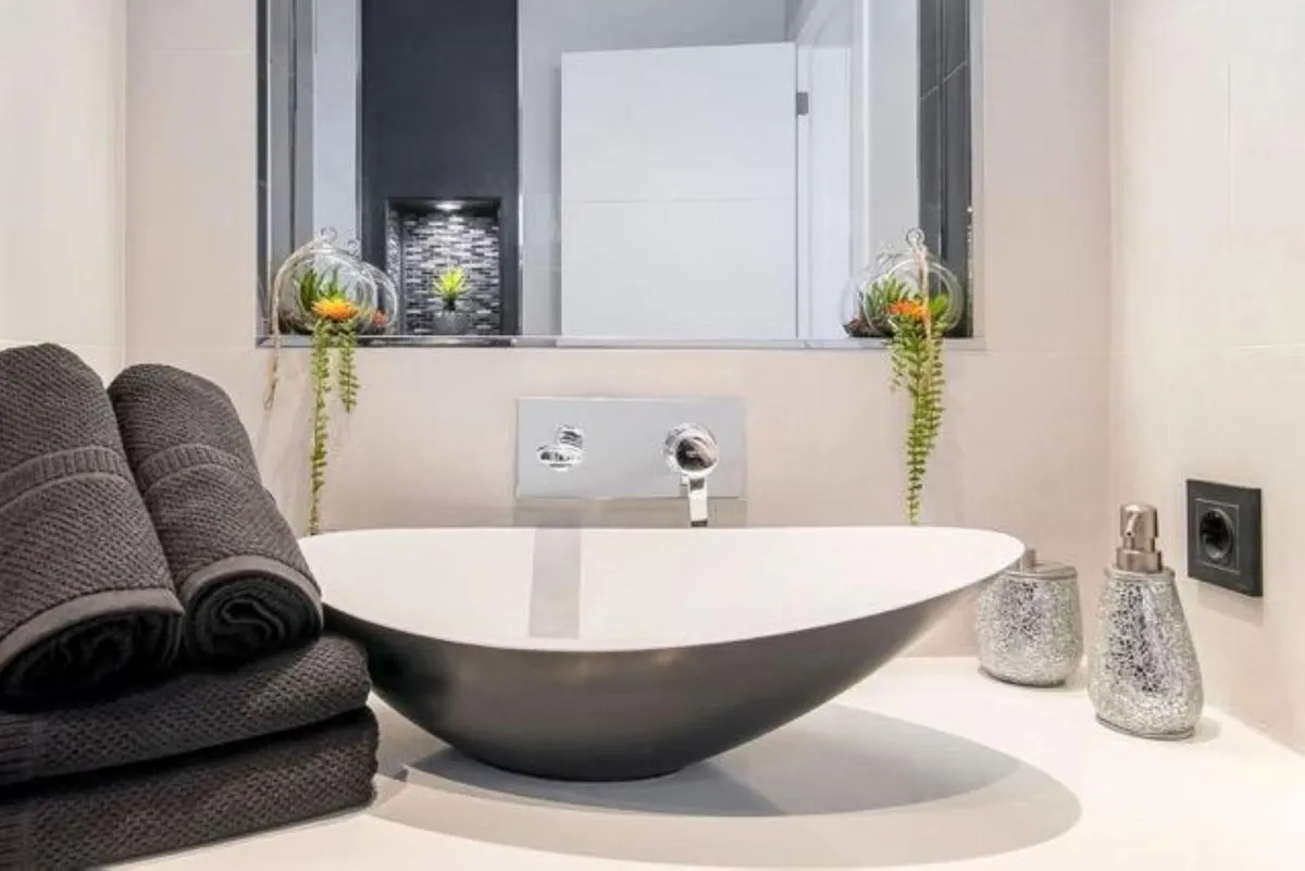 2b4688a4-b930-484c-8ade-a3696a611660