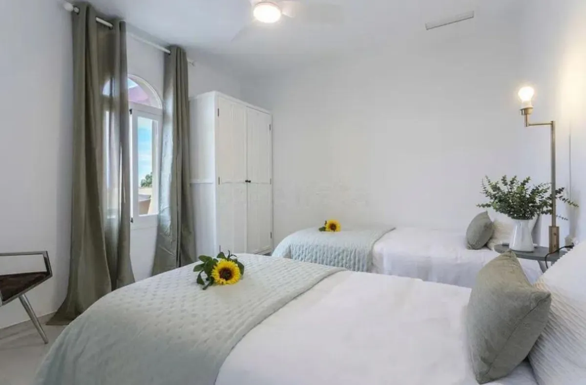 13ae11a1-d4ab-4f3f-b4fd-545bb83248c1