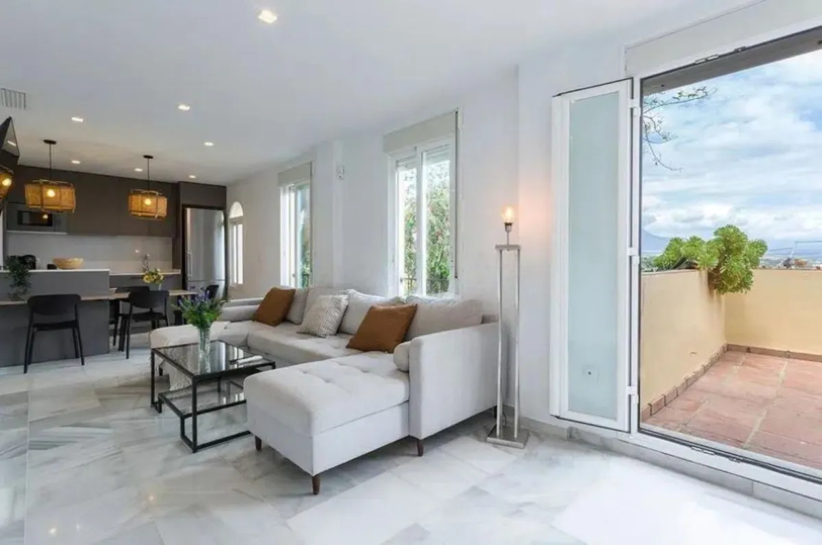 19598133-a097-4301-b21f-4a7fa5769496