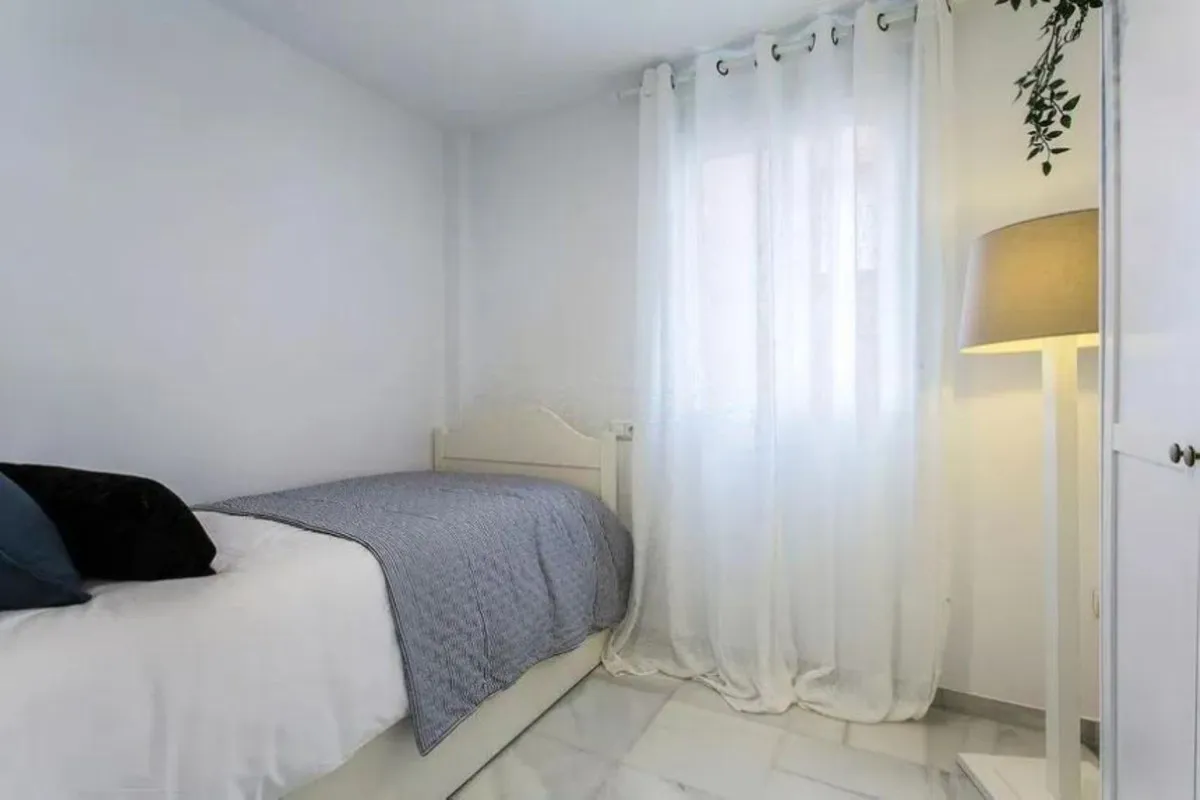 59d42fdb-33c2-4287-b9e5-eef30fe023a4