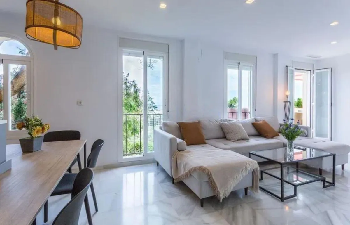 b1c1c7c6-b9a9-4f71-a732-24297006fa5a