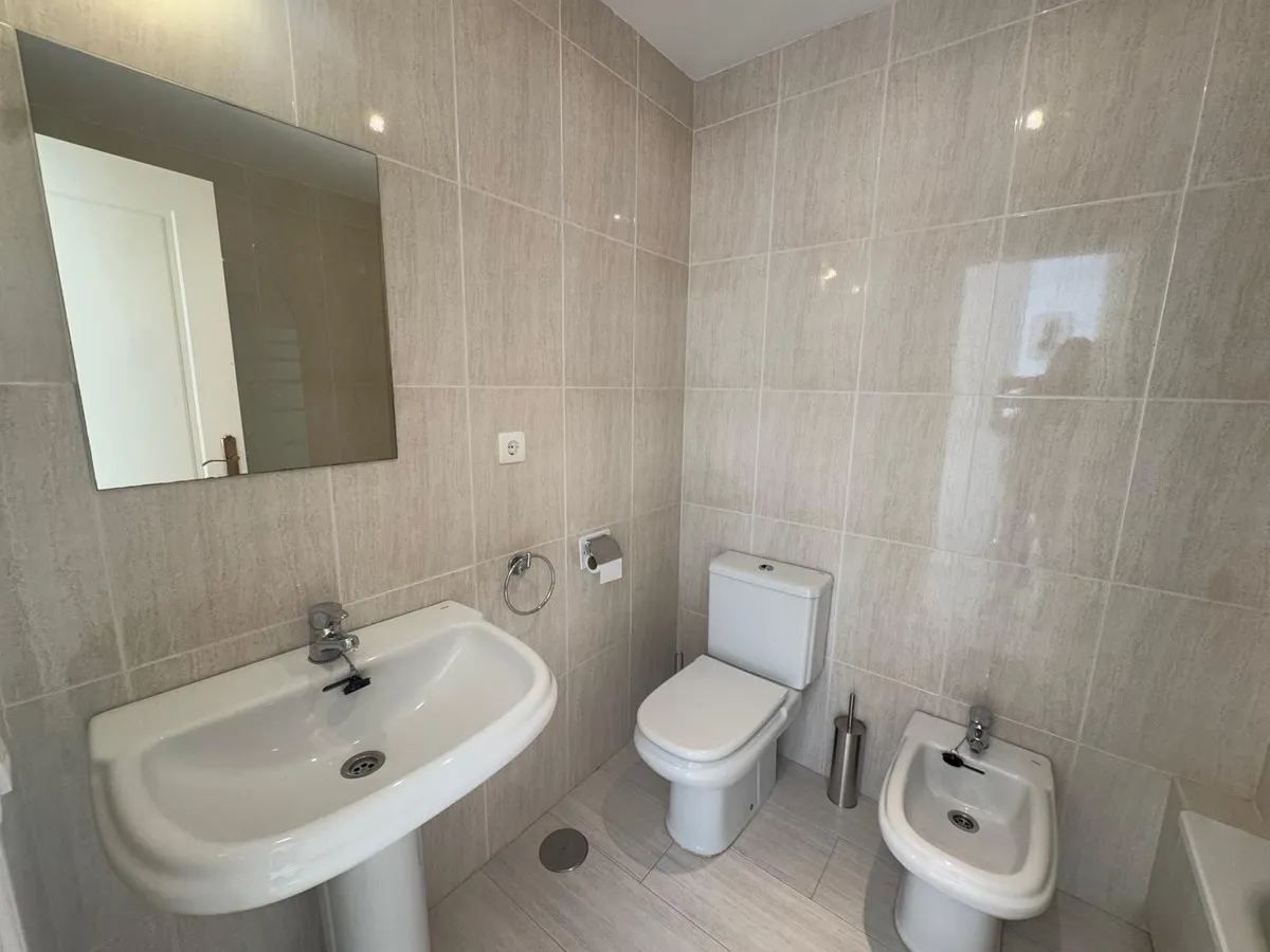 627cc6b1-5a0d-4ea9-b148-7e04a7700292