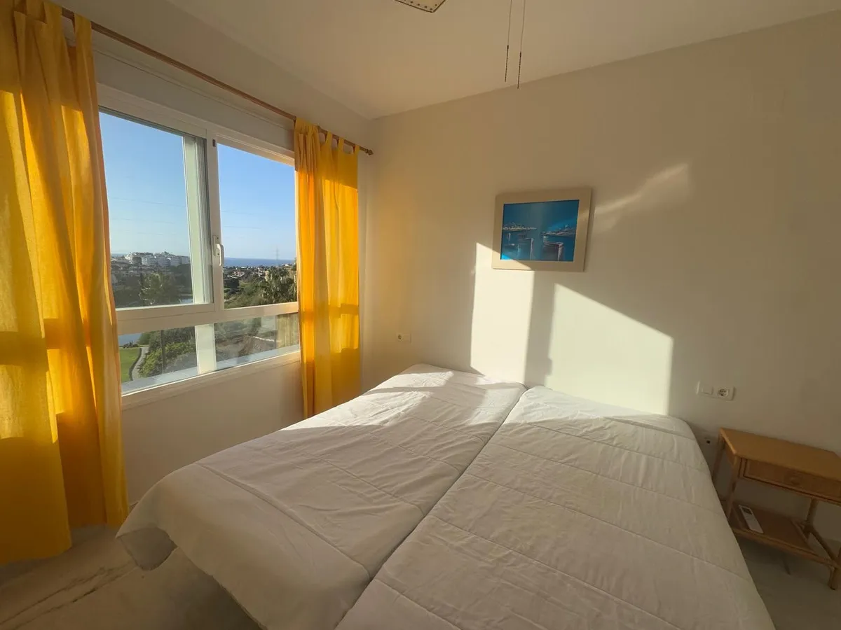 a227e7d7-7141-4c3d-bea8-a325a5e04137