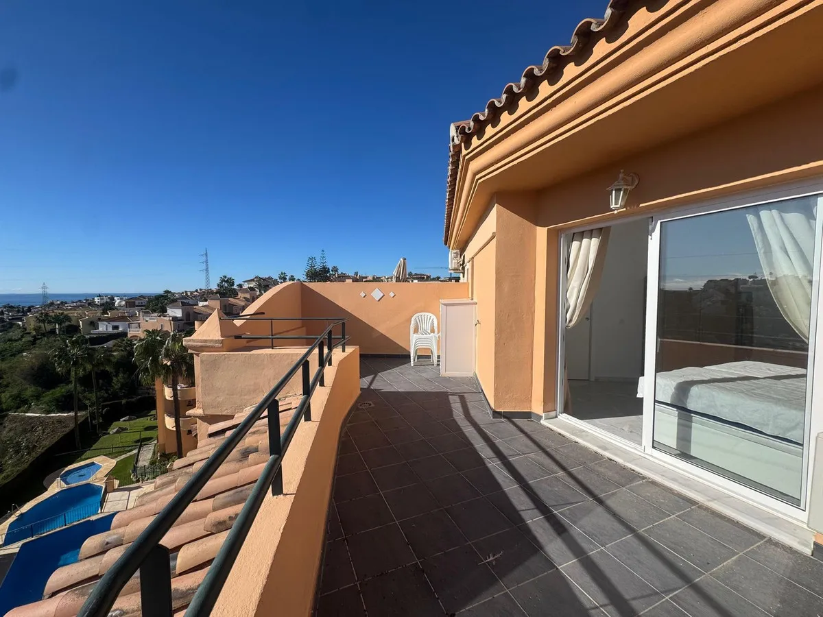 b2367d2f-475e-43c0-8172-38b417451e60