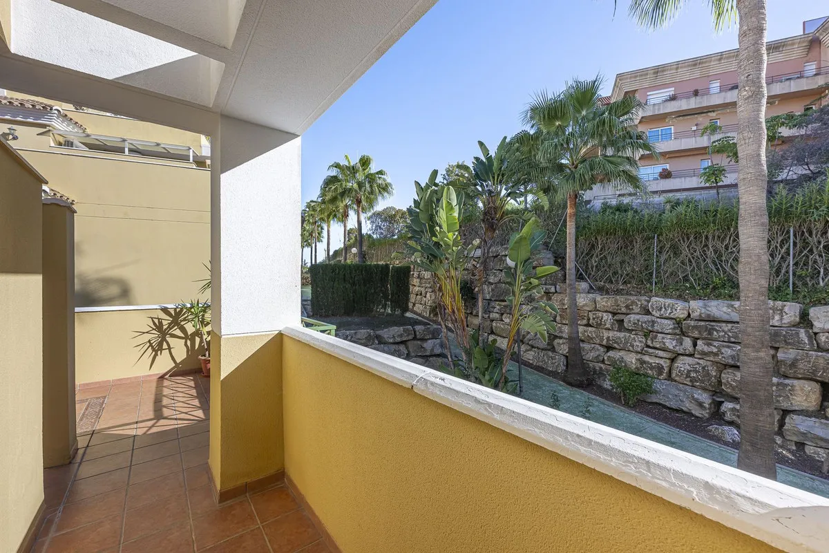 25fa88b5-0cbe-472c-a20e-8ef6c29d0fd8