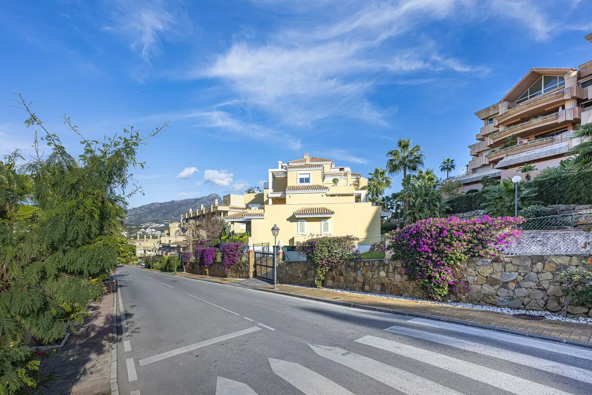 4173b8d1-3098-4951-bf00-c5702cb8908b