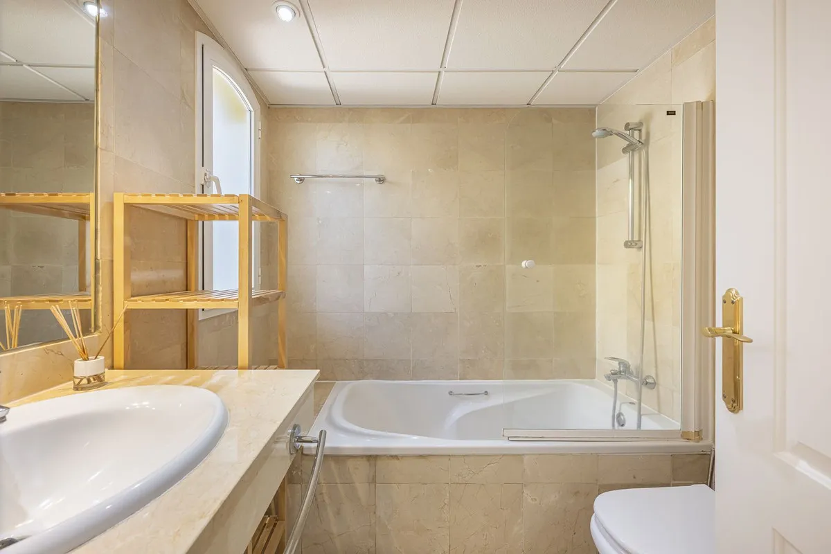 adb0a2ce-a41c-4b19-b78a-8cce5a396a03