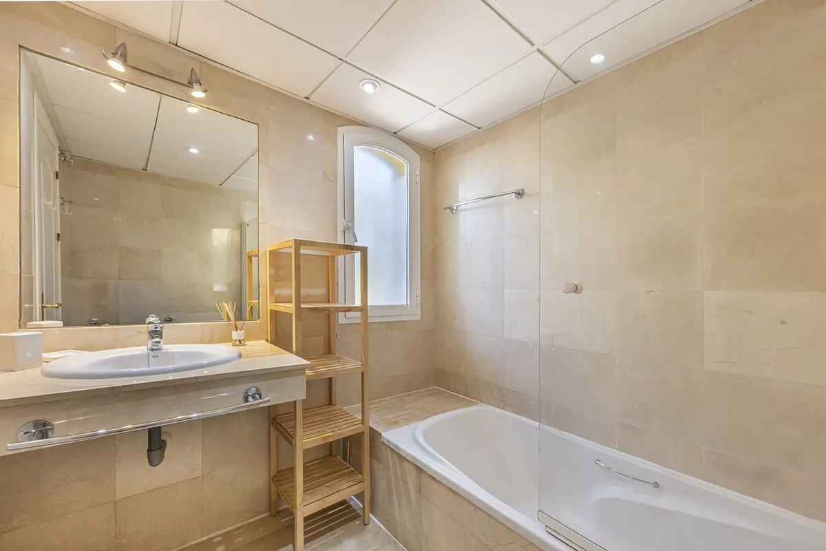 b3693fe5-d05e-4ad8-9d2e-7f59fa515db8