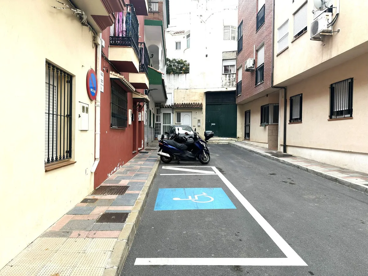 4e779b41-1de5-4392-a724-9bf395527399