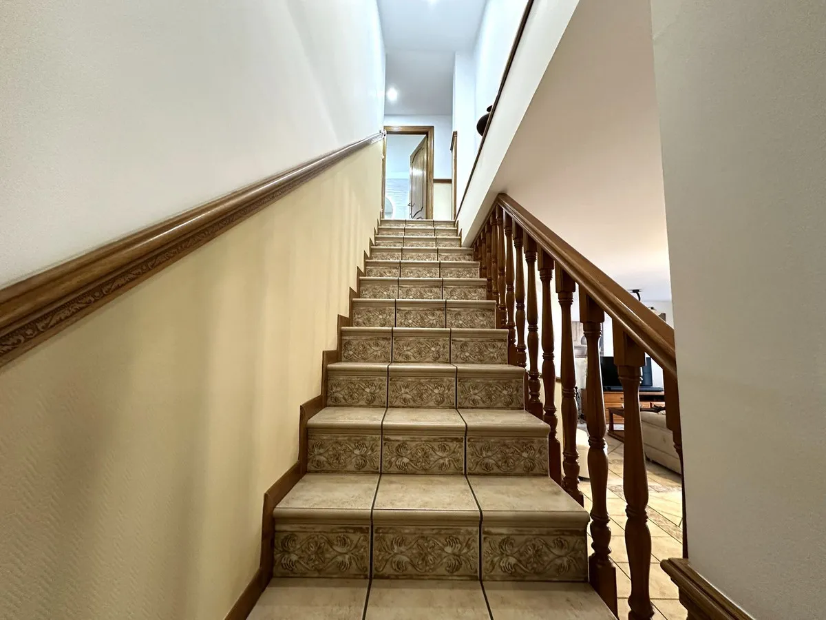 b95b12b5-8584-43e5-8381-ce16d89bac14