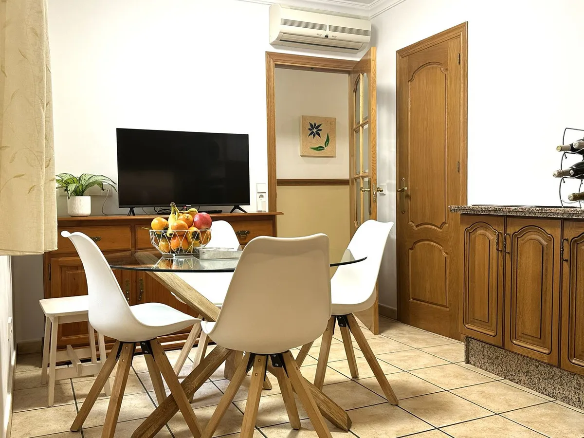 ea2d60e1-404f-41cd-b877-a60e56704296