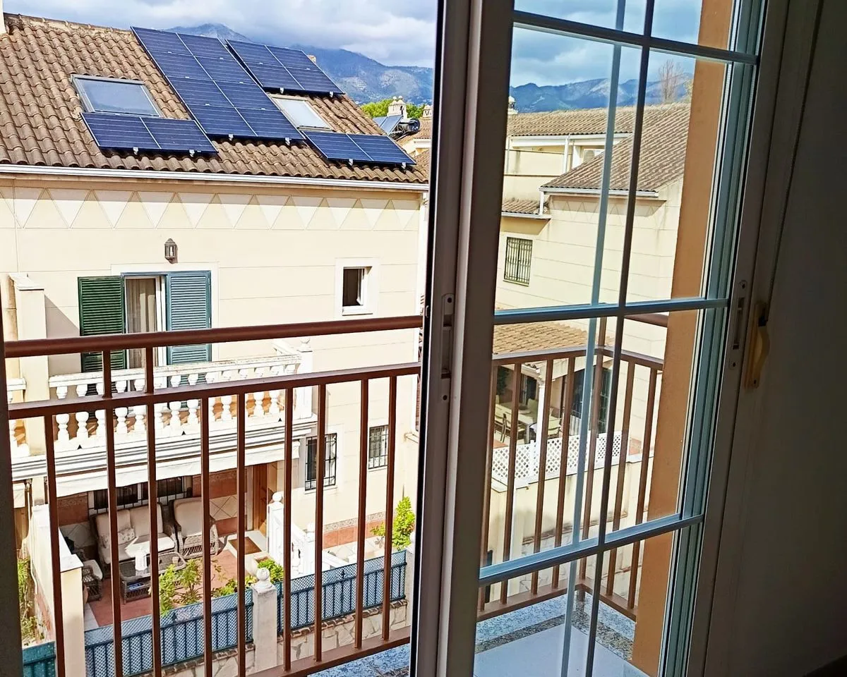 80b70116-5c1d-498d-ab54-c5a18a760c7c