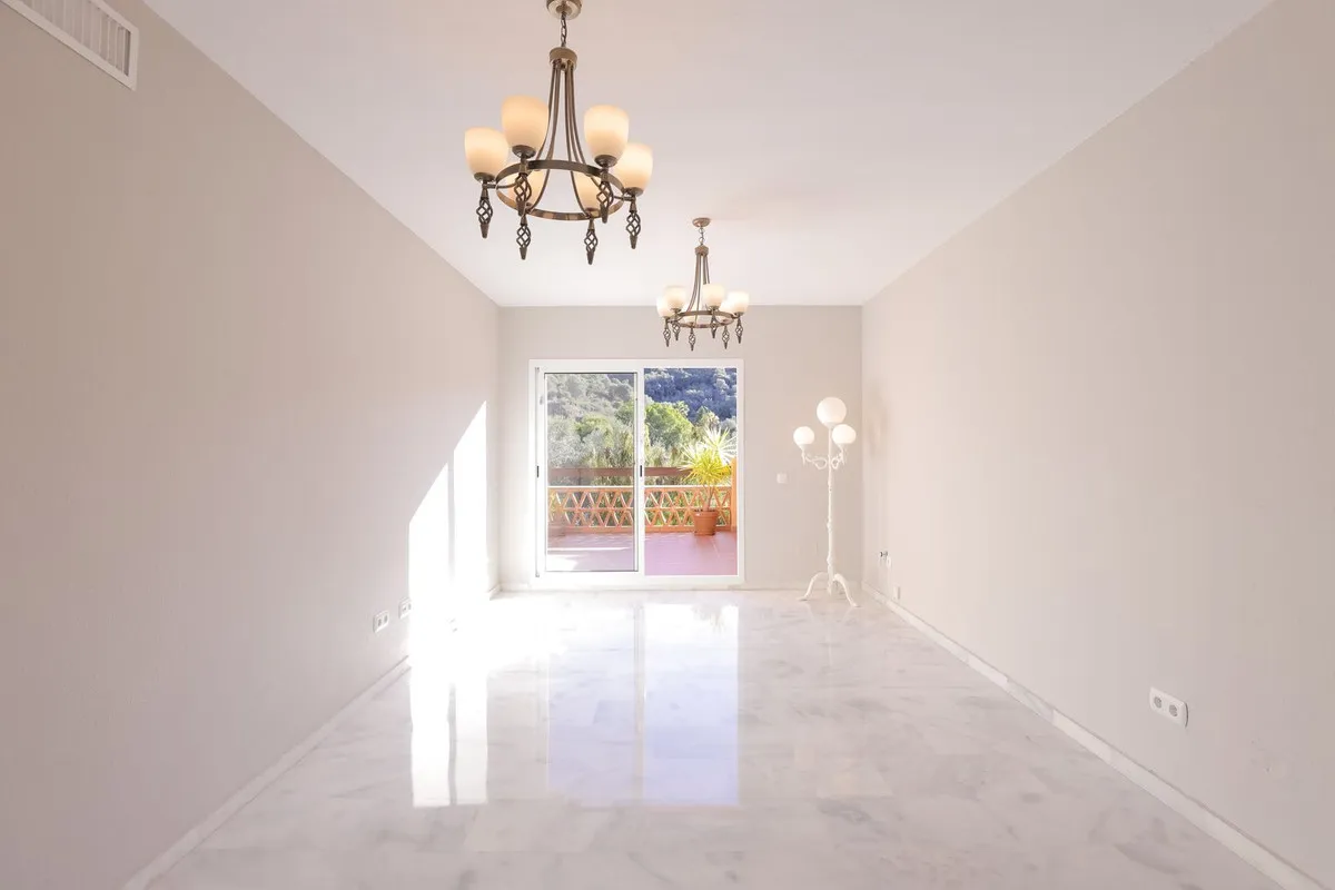 887c7df6-c6bb-4499-b810-0997809c05f4