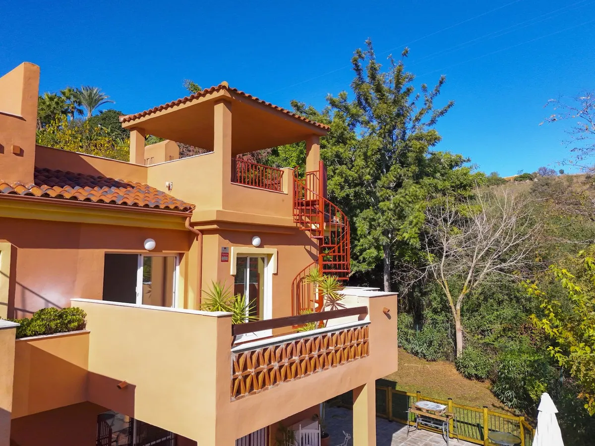 Corner Penthouse: La Reserva de Marbella Haven