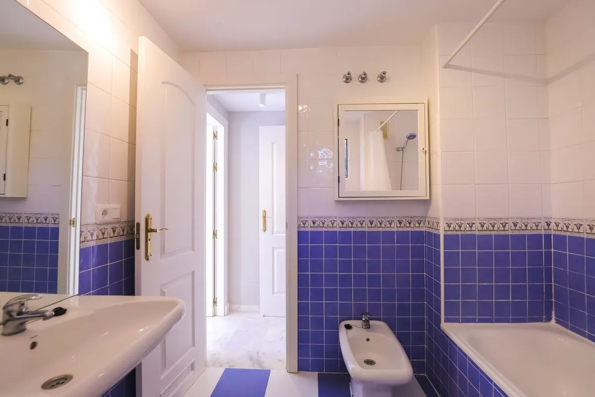 ee56f633-b2d5-4aff-9c10-62d4e858776a