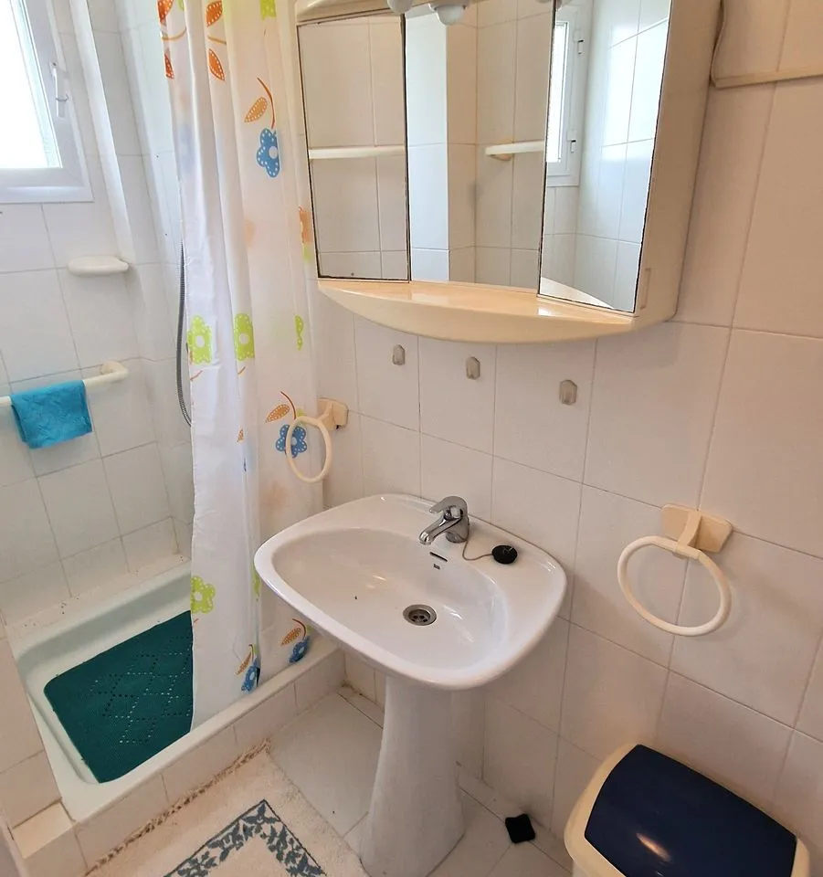 fd9e4bc4-6c72-4b2a-b342-0446c10b532f