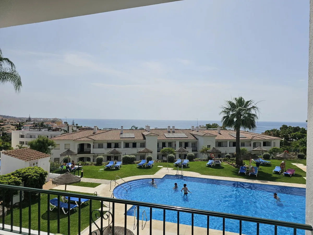 b09aa839-7c08-43be-acc6-564ee3dd82e0