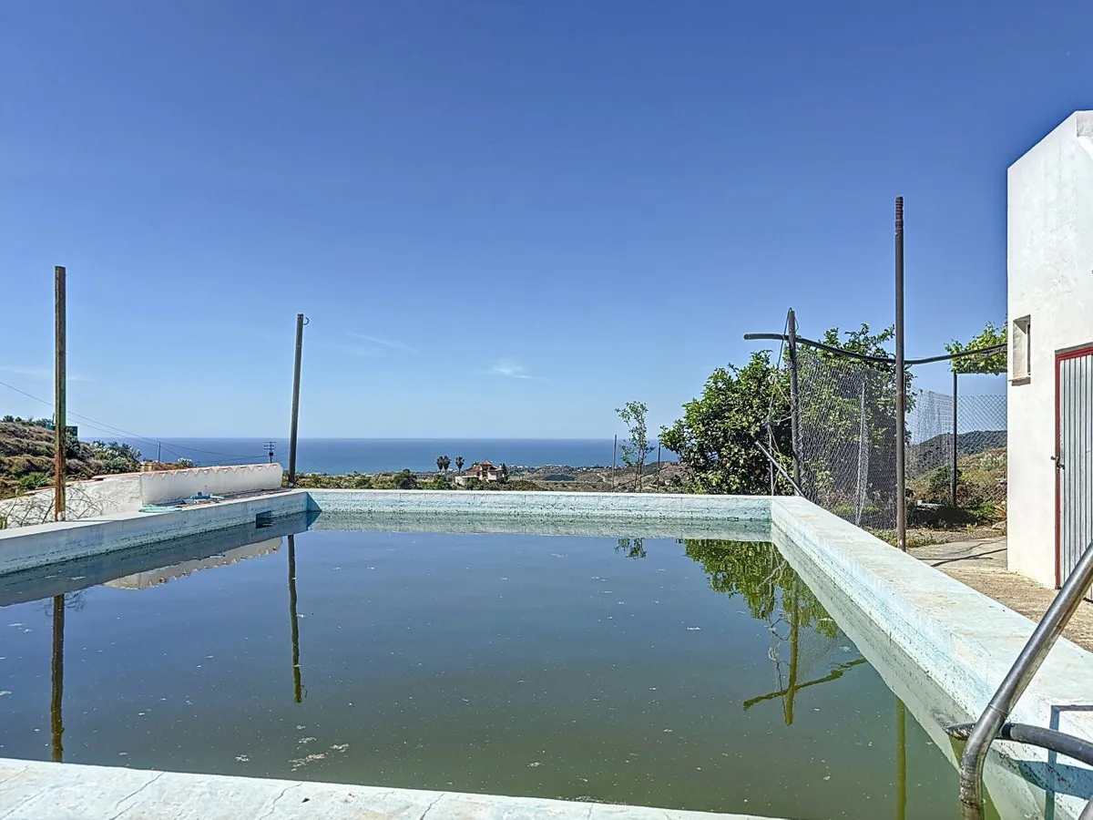 4afbd33e-d6e8-4ee7-9355-d8a9985b7d3c