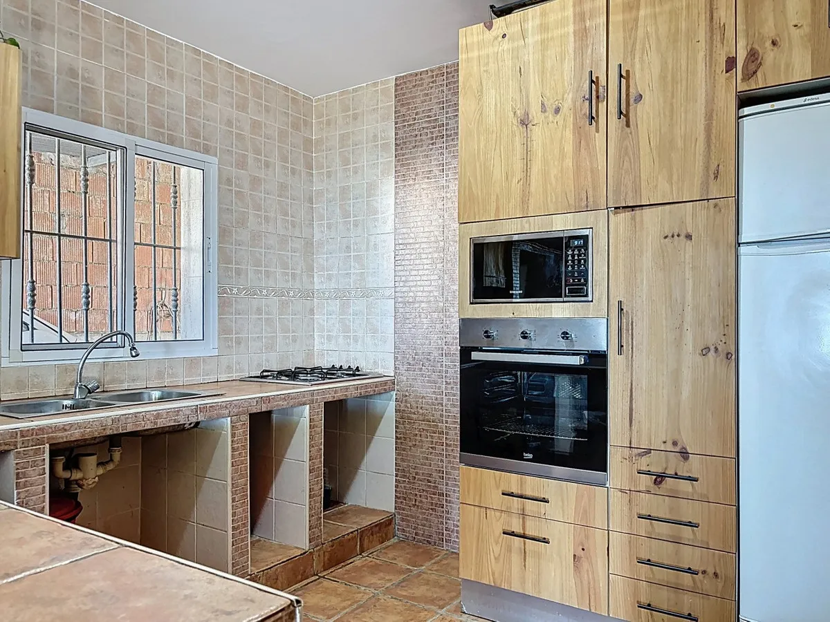 fa701174-a7d7-4069-8c12-be9404064e6e