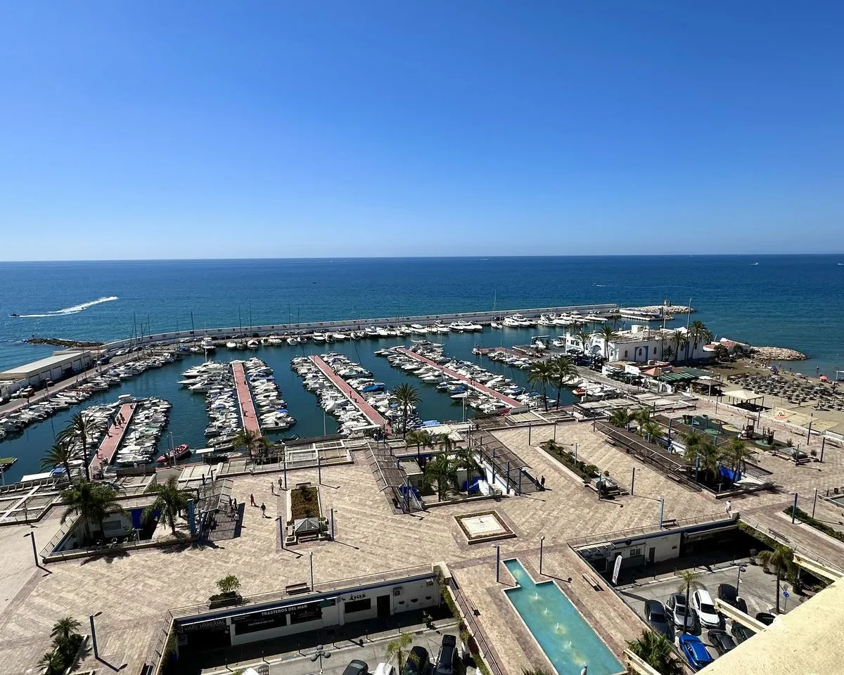 7abf4fea-e1df-469a-90d7-447b0fac58e0